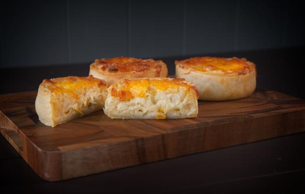 macaroni pies